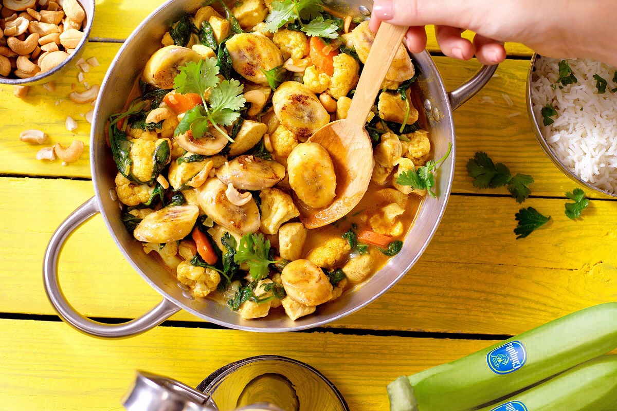 Curry de poulet à l’indienne avec bananes Chiquita, chou-fleur et épinards