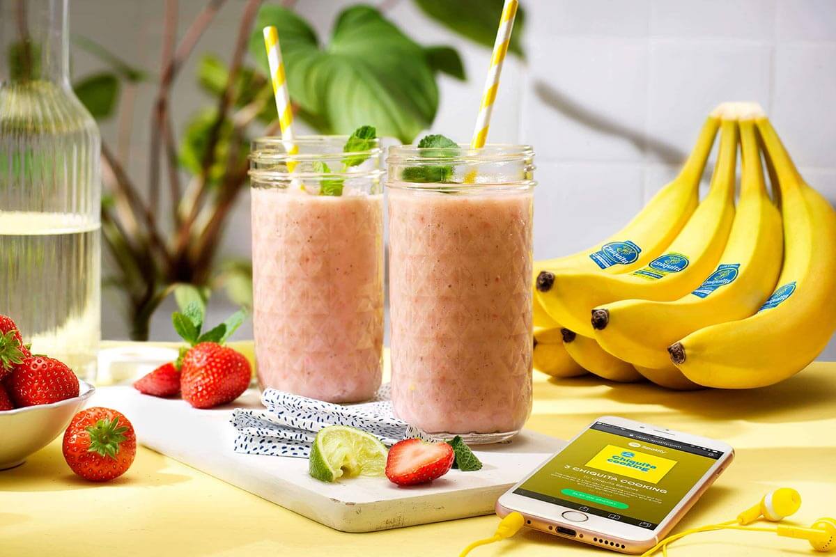 Smoothie facile à la banane Chiquita et aux fraises