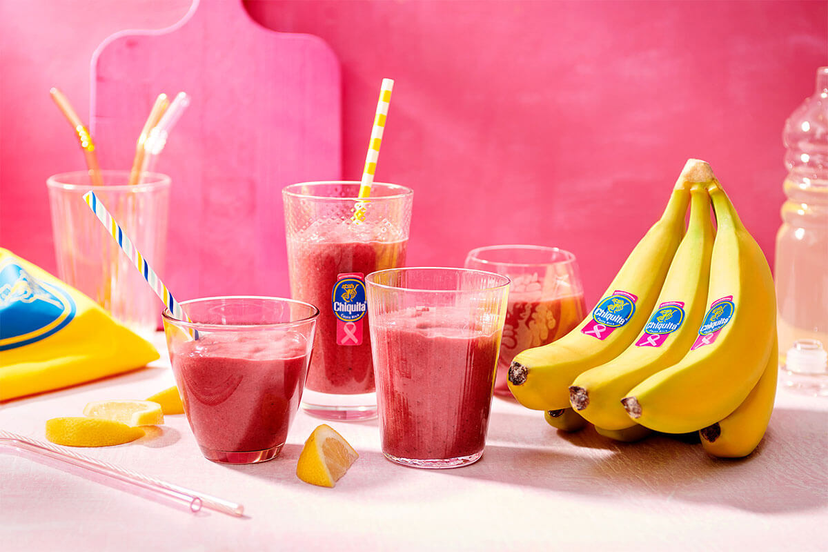 Smoothie à la banane Chiquita avec carottes, poudre de betterave, concombre et gingembre