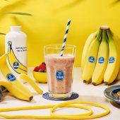 Smoothie protéiné à la banane et aux baies pour l’entraînement de Chiquita