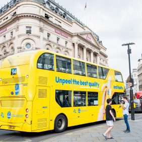 Les bus de la marque Chiquita sont de retour à Londres et ils sont électriques !