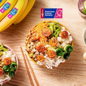 Poké bowl rubans roses Chiquita végétalien