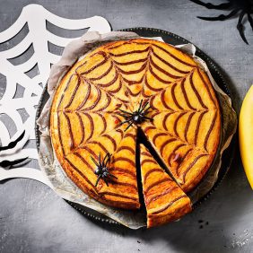 Cheesecake à la citrouille, à la banane et au chocolat en toile d’araignée