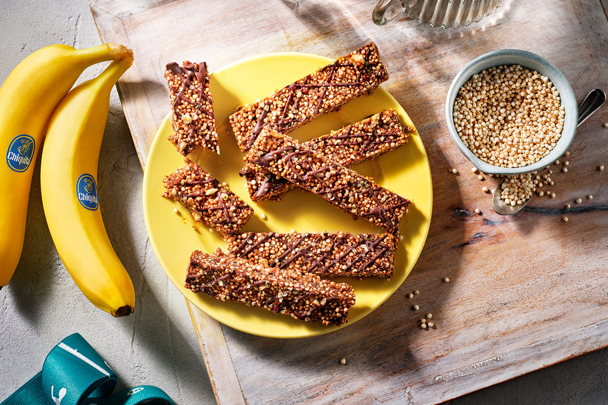 Barres énergétiques au quinoa soufflé, beurre d’arachide et banane