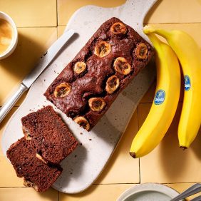 Gâteau végétalien à la betterave et à la banane