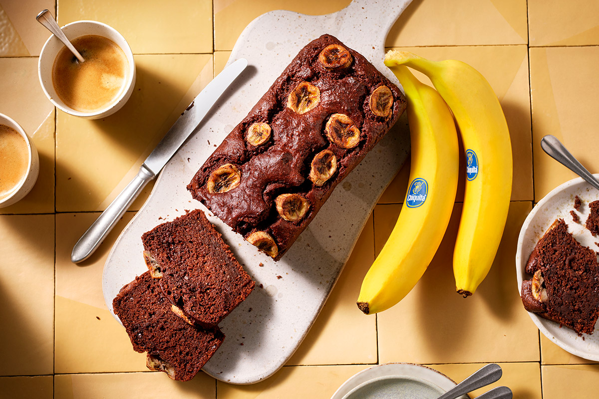 Gâteau végétalien à la betterave et à la banane