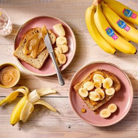 Pain grillé à la banane et aux noix de Chiquita